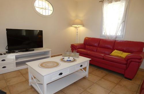 Saint-Paul-Trois-Chateaux Villa | Villa with private pool and panoramic view