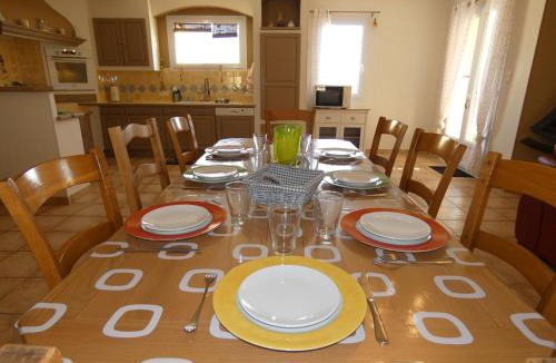 Saint-Paul-Trois-Chateaux Villa | Villa with private pool and panoramic view