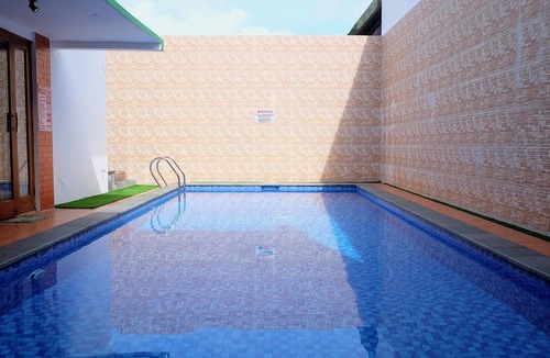 Yogyakarta Villa | Villa Wirosaban with Private Pool by Simply Homy