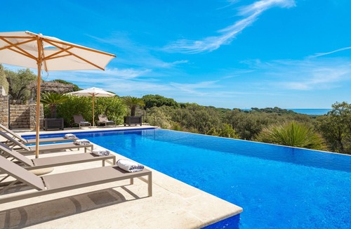 Cote d'Azur- French Riviera Villa | Villa Wisteria