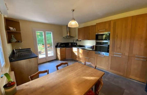 Saint-Just-Chaleyssin Villa | Villa with pool and garden - 30' from Lyon