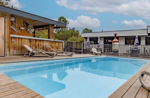 Le Teich House | Villa with 7 bedrooms and pool For 16
