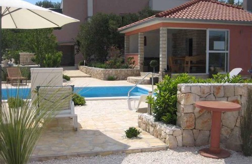 Dvornica Villa | Villa with air conditioning, terrace and outdoor pool