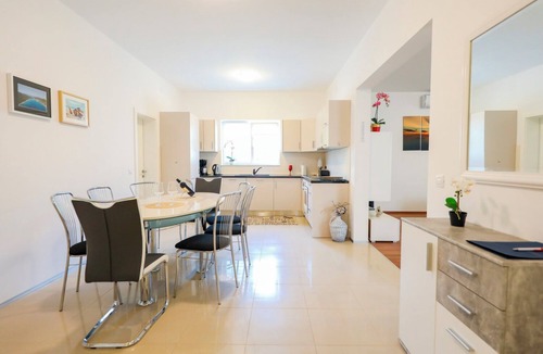 Ist Villa | Villa with air conditioning