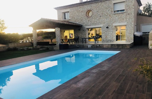 Allegre Les Fumades House | Villa with pool