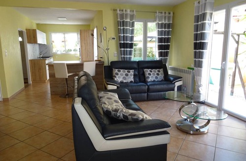 Le Grand Large Villa | Villa with Private Pool and WIFI, Pets Welcome