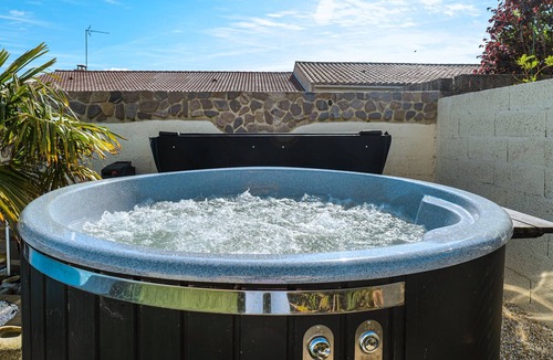 Olonne-sur-Mer Ski Chalet | Villa with swimming pool & Nordic bath Les Sables d’Olonne