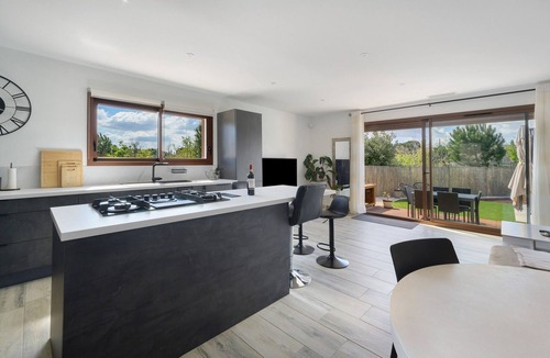 Le Somail Villa | Villa with Pool, Spa and Sauna