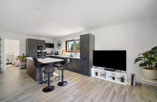 Le Somail Villa | Villa with Pool, Spa and Sauna