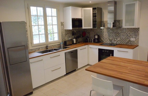 Le Brusc Villa | Villa with pool in the heart of Le Brusc in a wooded area, the sea on foot