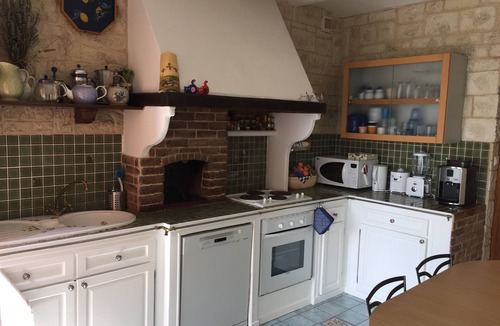 Menton House | Villa with garden, 12-minute walk from the beach, magnificent sea view.
