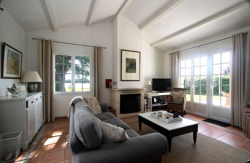 Vasles Villa | Villa with garden near beautiful golf course