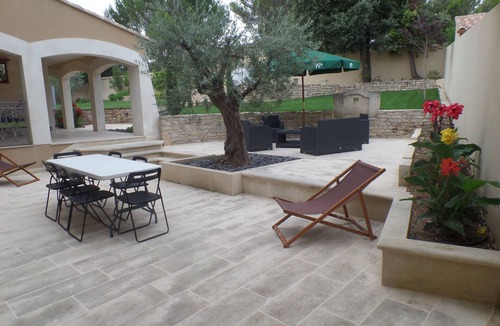 Bellegarde Villa | Villa with garden, terrace and fenced pool. Nature, sun, calm