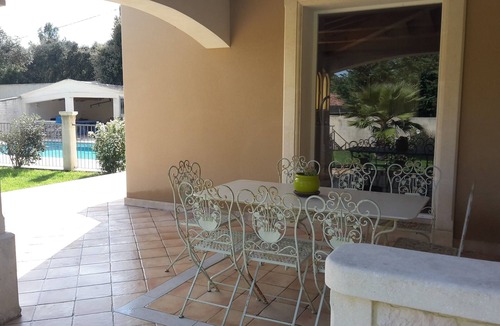 Bellegarde Villa | Villa with garden, terrace and fenced pool. Nature, sun, calm