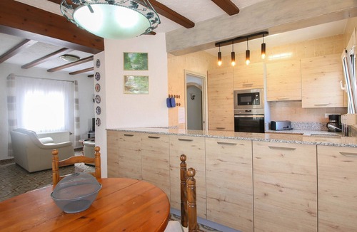 Els Poblets Villa | Villa with garden with lawn Els Poblets Ilona