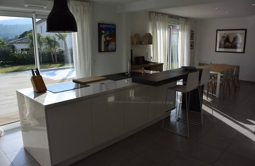 Les Brugassieres Villa | Villa with Heated Pool in Le Plan de la Tour