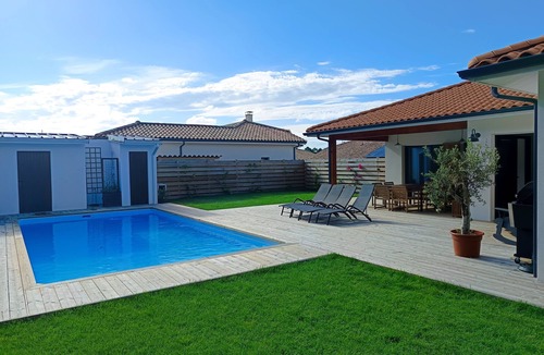 Mimizan-Plage Villa | Villa with heated pool on the beach