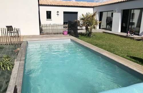 Saint Rogatien Villa | Villa with heated pool 6 people