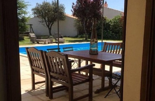 Jard-sur-Mer Villa | Villa with heated pool near the sea