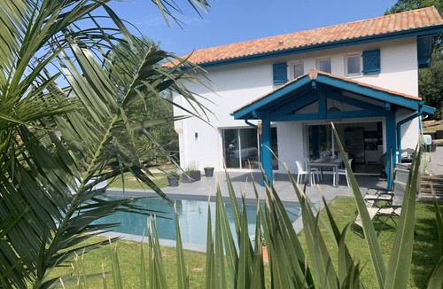 Arcangues House | Villa with heated pool, sea, mountains, golf