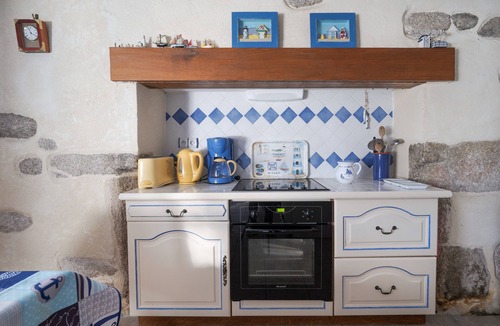 Guilvinec Villa | Villa with heated pool 900m from the sandy beach