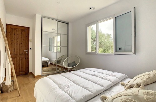 Autignac Villa | Villa with infinity pool and breathtaking views near Béziers and beaches