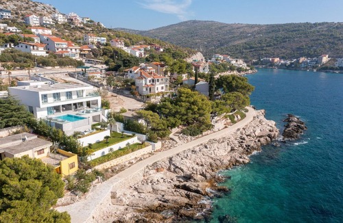Primosten Burnji House | Villa with Infinity Pool