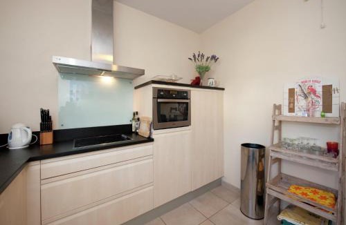 Aigues-Mortes Villa | Villa with Marina View