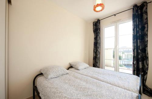 Aigues-Mortes Villa | Villa with Marina View