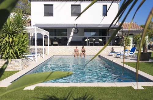 Bagnols-en-Foret Villa | Villa with pool for discerning connoisseurs