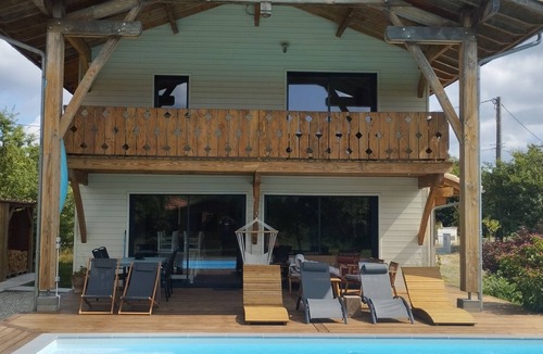 Parentis-en-Born Villa | Villa with pool in the heart of the forest
