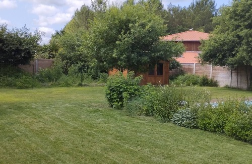 Parentis-en-Born Villa | Villa with pool in the heart of the forest