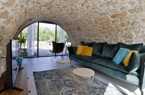 Gostinjac House | Villa with pool, air conditioning and 3 bathrooms