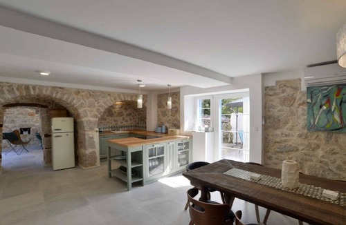 Gostinjac House | Villa with pool, air conditioning and 3 bathrooms