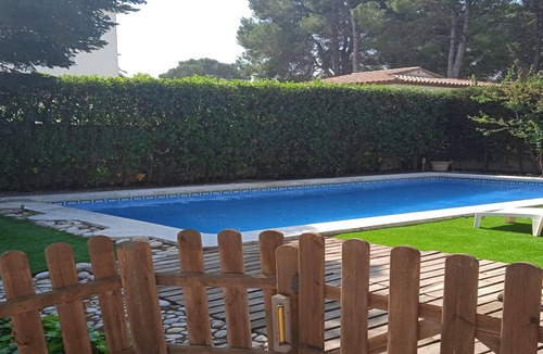 Via Marina Villa | VILLA WITH POOL AND PRIVATE GARDEN 3 KM FROM THE SEA
