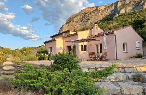 Orpierre House | Villa with pool and breathtaking view
