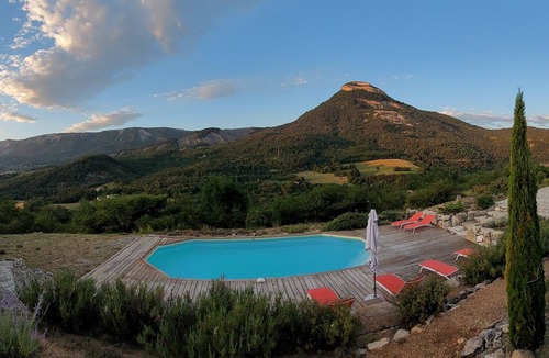 Orpierre House | Villa with pool and breathtaking view