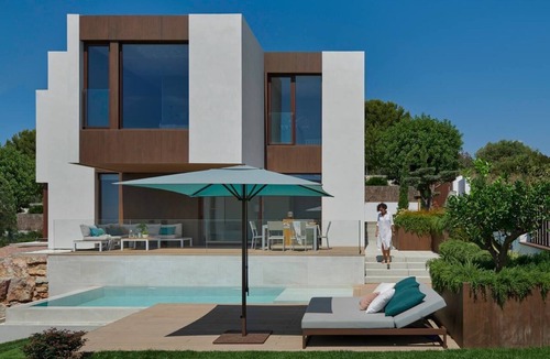 Masnou House | Villa with pool and sea views