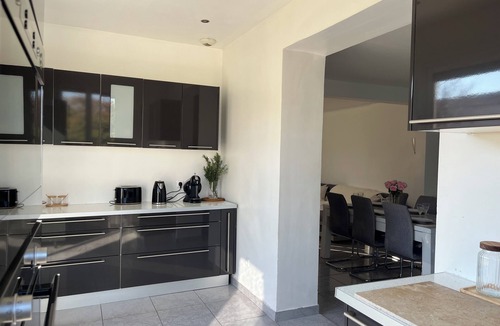 Carpentras Villa | Villa with pool and air conditioning