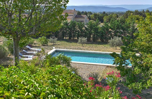 Cucuron House | Villa with pool and garden