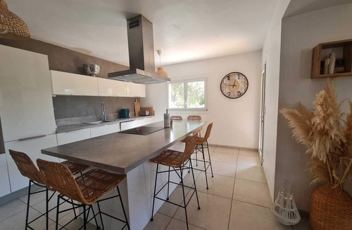 La Crau Villa | Villa with pool and jacuzzi