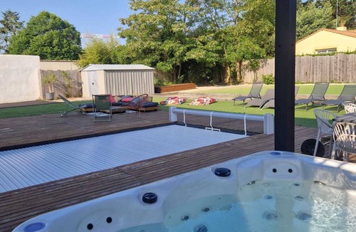 Pornic Villa | Villa with pool and jacuzzi close to the center