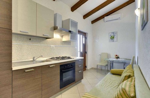 Dolenja Vas Villa | Villa with pool and panoramic view