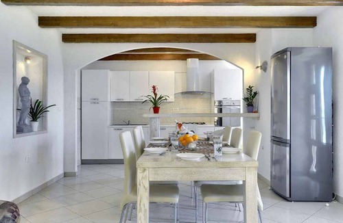 Dolenja Vas Villa | Villa with pool and panoramic view