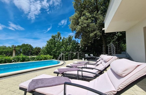 Bast House | Villa with pool, barbecue , patio , quiet location , families welcome