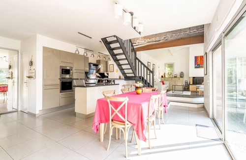 Prefailles House | Villa with Pool – Beach 400 m Away