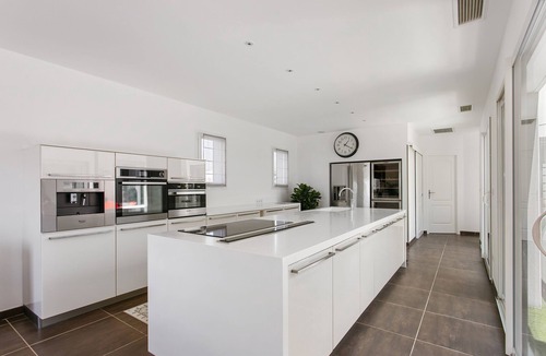 Beziers Villa | villa with pool facing Saint Thomas golf course