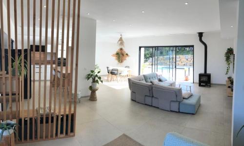 Bellegarde House | Villa with pool for 8 people