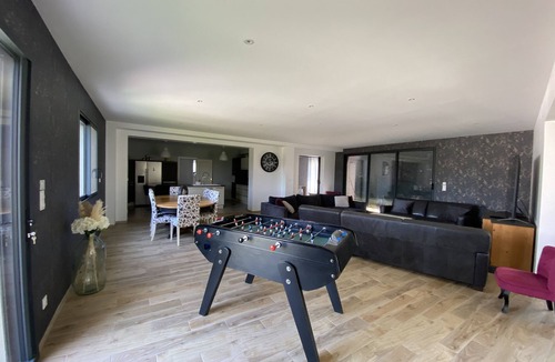 Nogent-sur-Eure Villa | Villa with pool and spa
