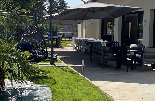 Nogent-sur-Eure Villa | Villa with pool and spa